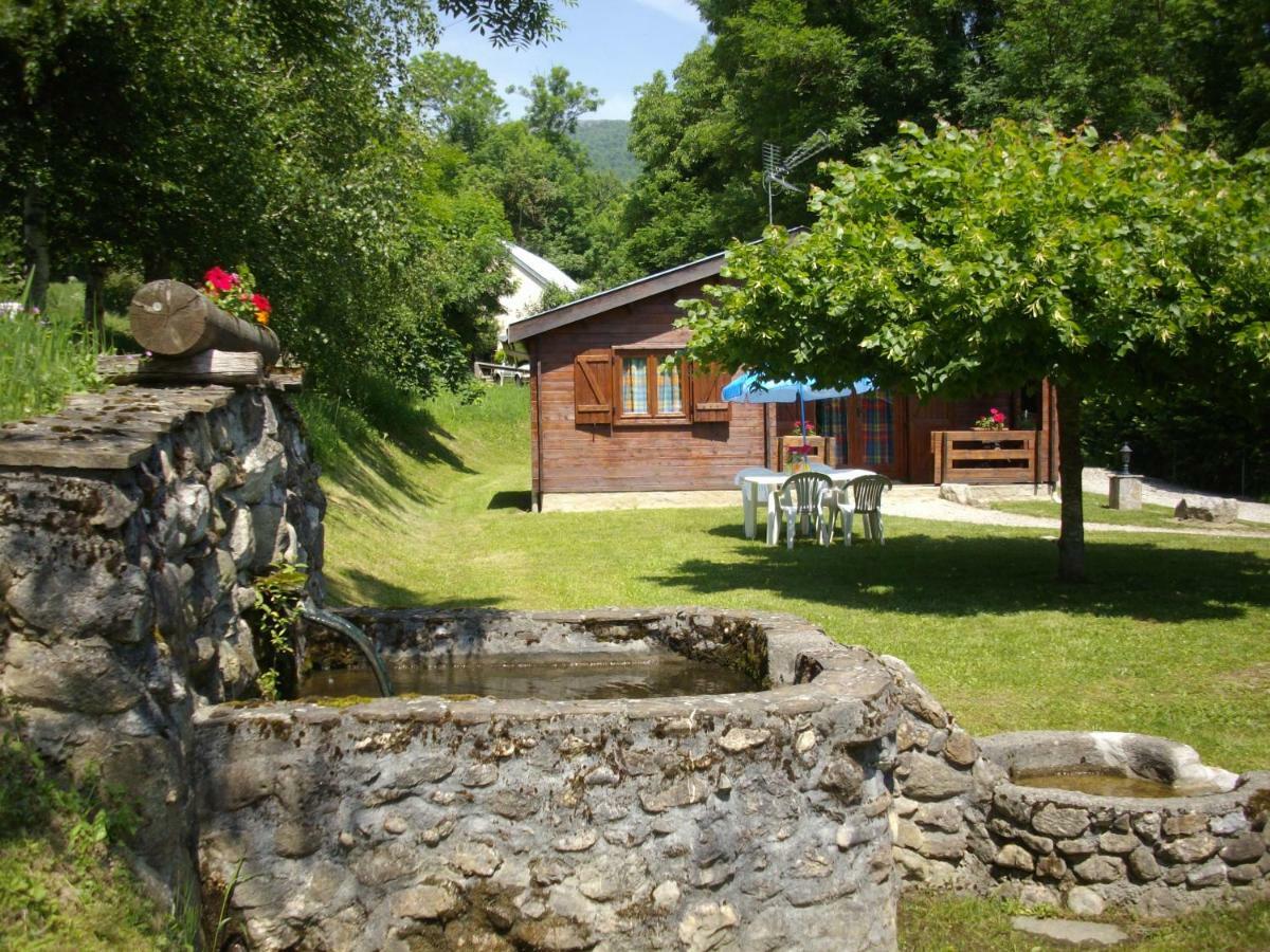 Les Chalets De Montorgueil Saurat Exterior foto