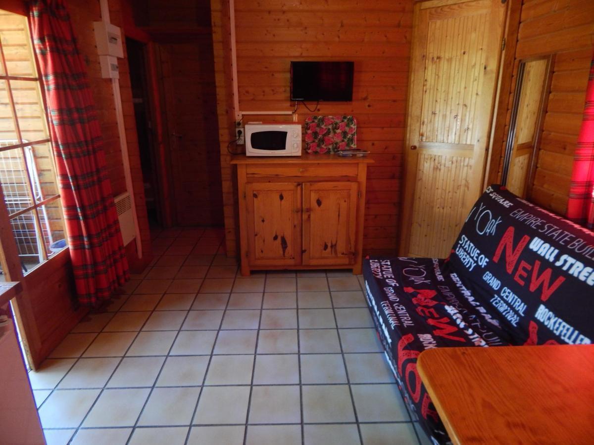 Les Chalets De Montorgueil Saurat Exterior foto